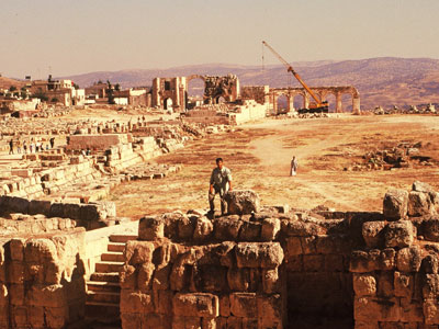 [...] und hielten an den römischen Ruinen in Geresh.
